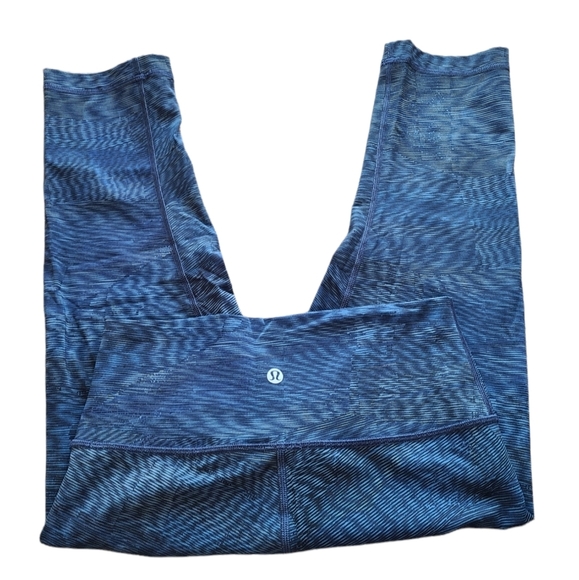 Lululemon Wunder Under Hi-Rise 1/2 Tight *Full-On Luxtreme 17"- size 6 - Picture 4 of 6